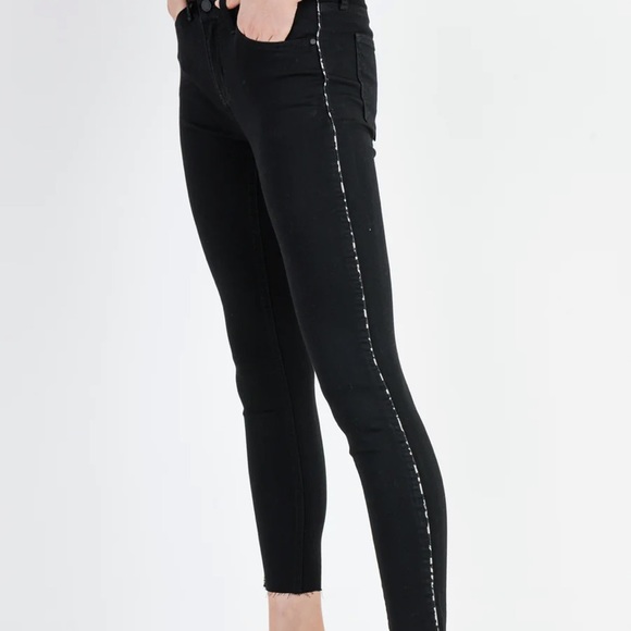 Just Black skinny crop jeans with leopard piping - Picture 2 of 4